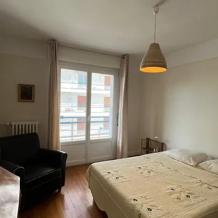 Apartment Confortable En Centre-ville D'aix-les-bains - 4 Pers, 73m², Balcons, Parking, Animaux Ok - Fr-1-555-81