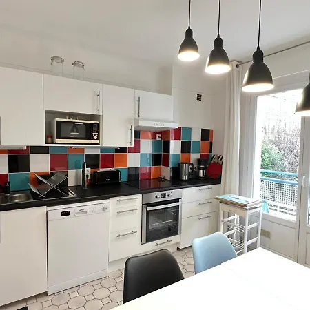 Confortable En Centre-ville D'aix-les-bains - 4 Pers, 73m², Balcons, Parking, Animaux Ok - Fr-1-555-81